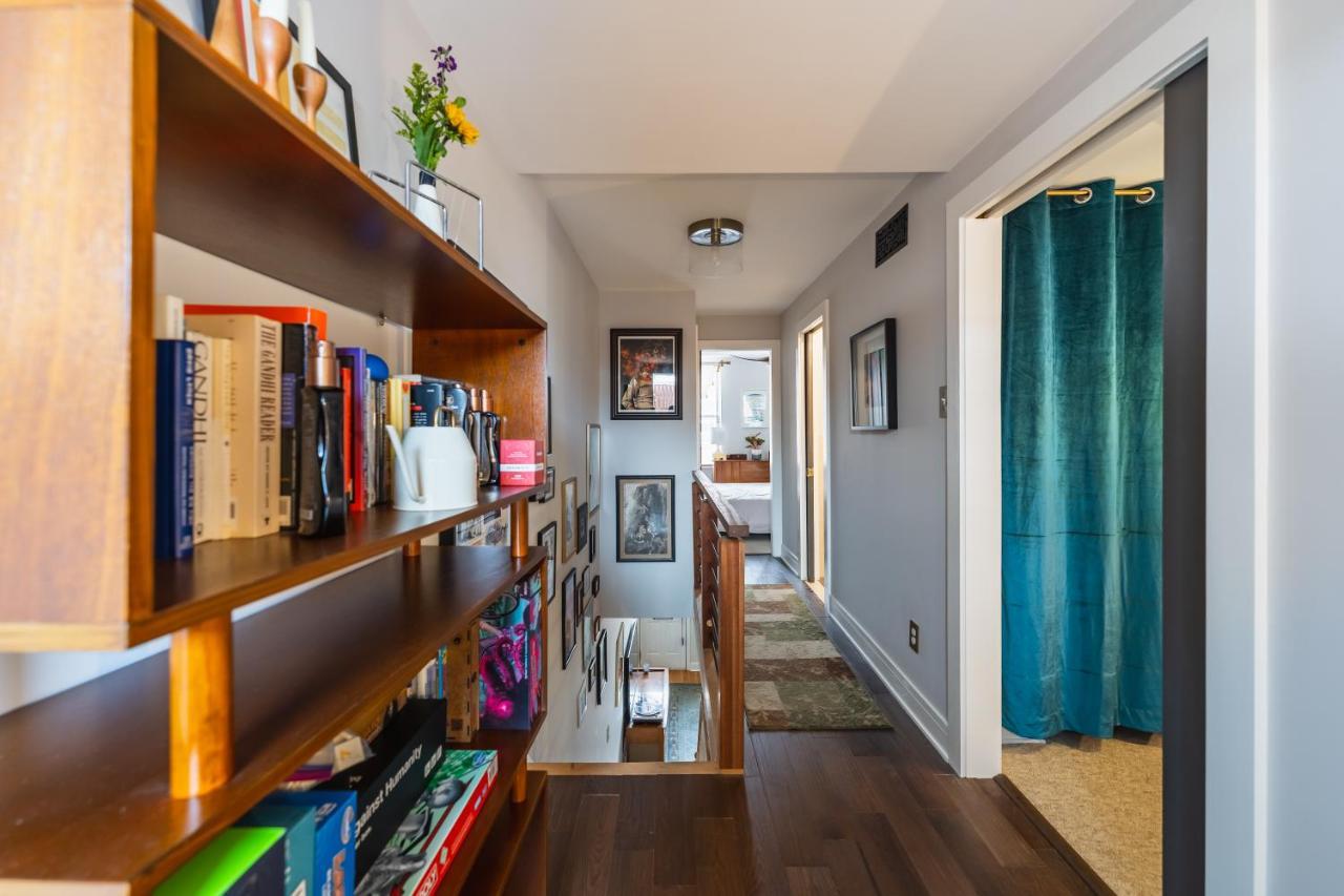 Bedroom In Thoughtfully Decorated East Passyunk Home Philadelphia Exterior foto