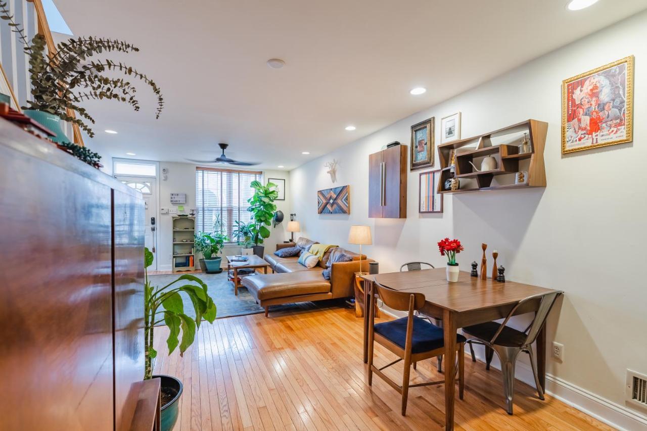 Bedroom In Thoughtfully Decorated East Passyunk Home Philadelphia Exterior foto
