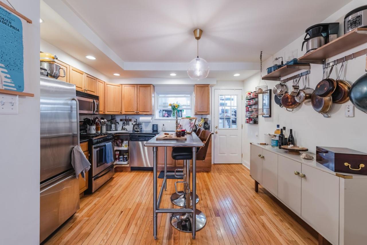Bedroom In Thoughtfully Decorated East Passyunk Home Philadelphia Exterior foto